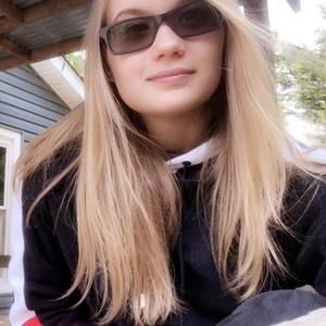 Meet your Posher, Kayla